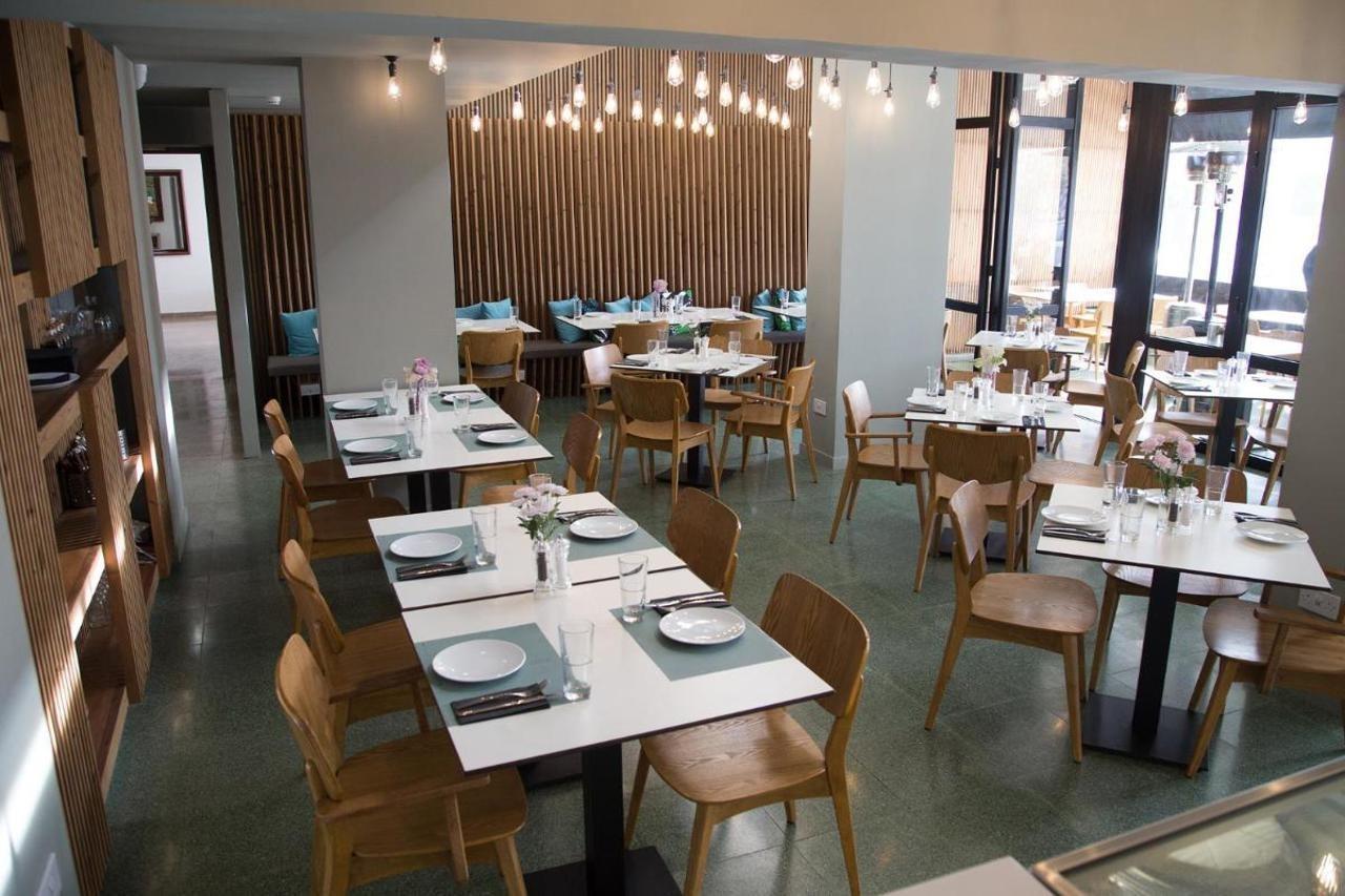 Sunflower Hotel Apartments Larnaca Dış mekan fotoğraf