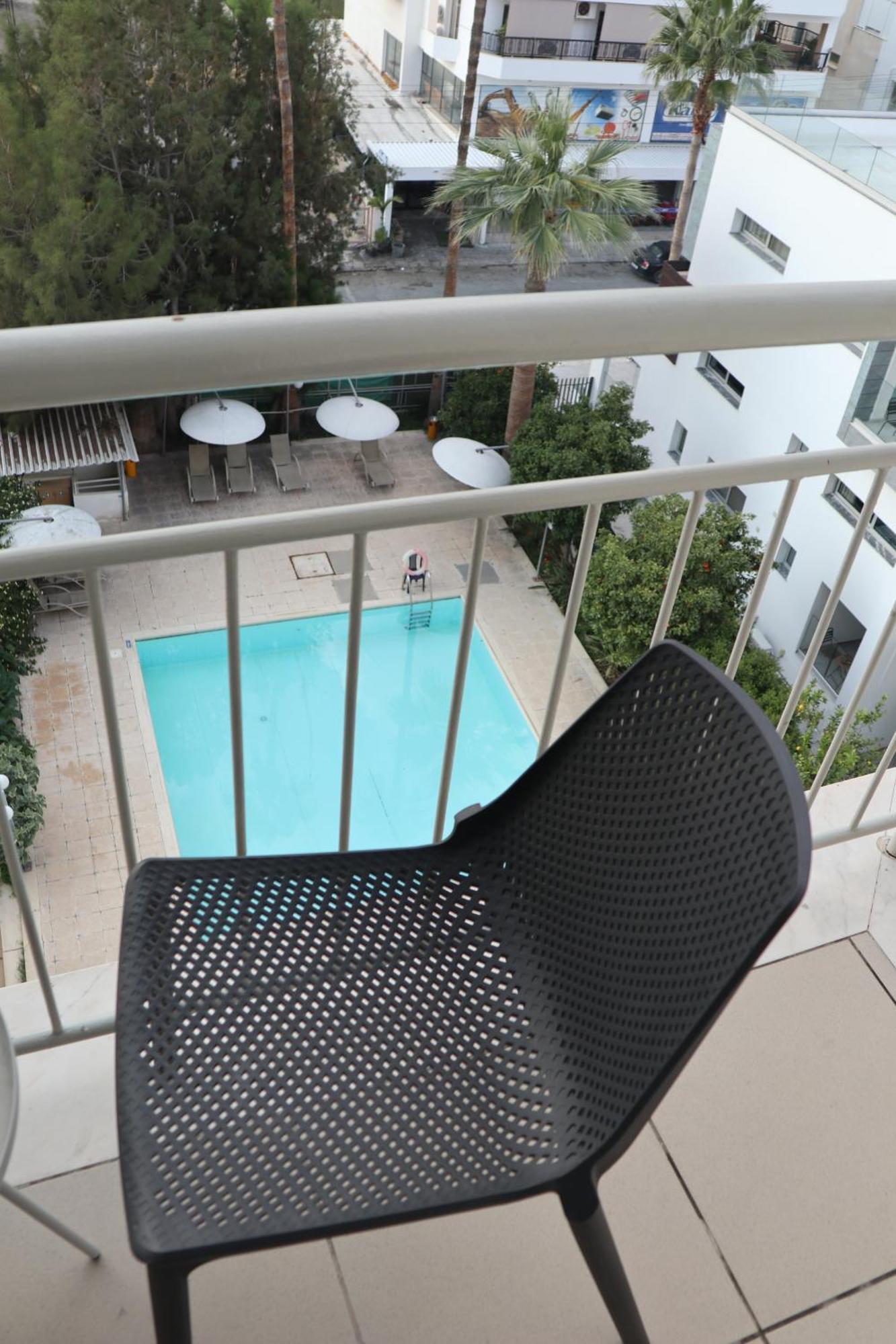 Sunflower Hotel Apartments Larnaca Dış mekan fotoğraf