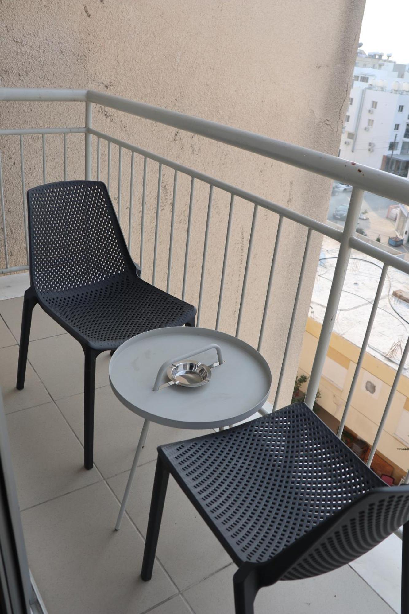 Sunflower Hotel Apartments Larnaca Dış mekan fotoğraf