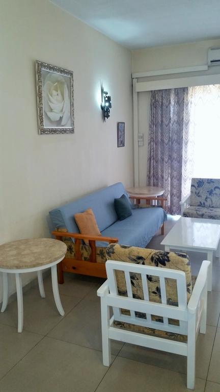 Sunflower Hotel Apartments Larnaca Dış mekan fotoğraf